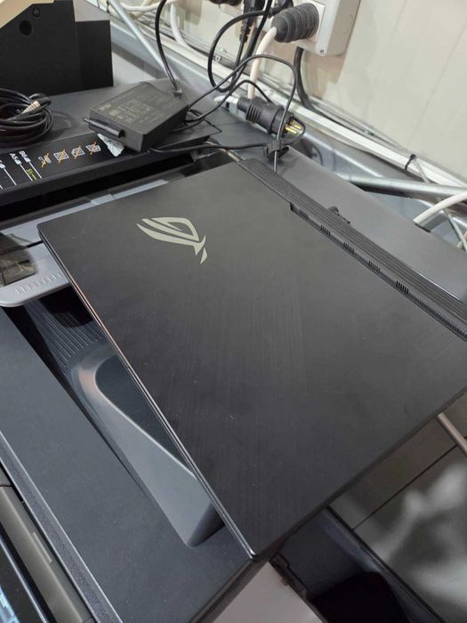 ASUS ROG Strix G531G / i5-9300H / 16GB RAM