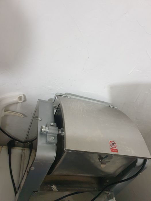 Тестомесилка или тестомес