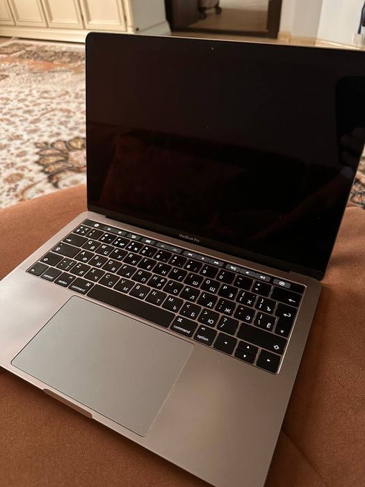 Продается MacBook Pro 1TB Retina Touch Bar