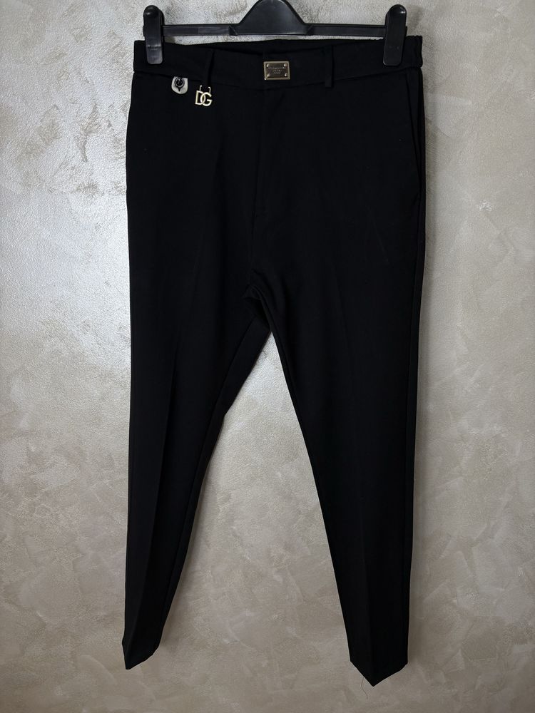 Compleu elegant costum