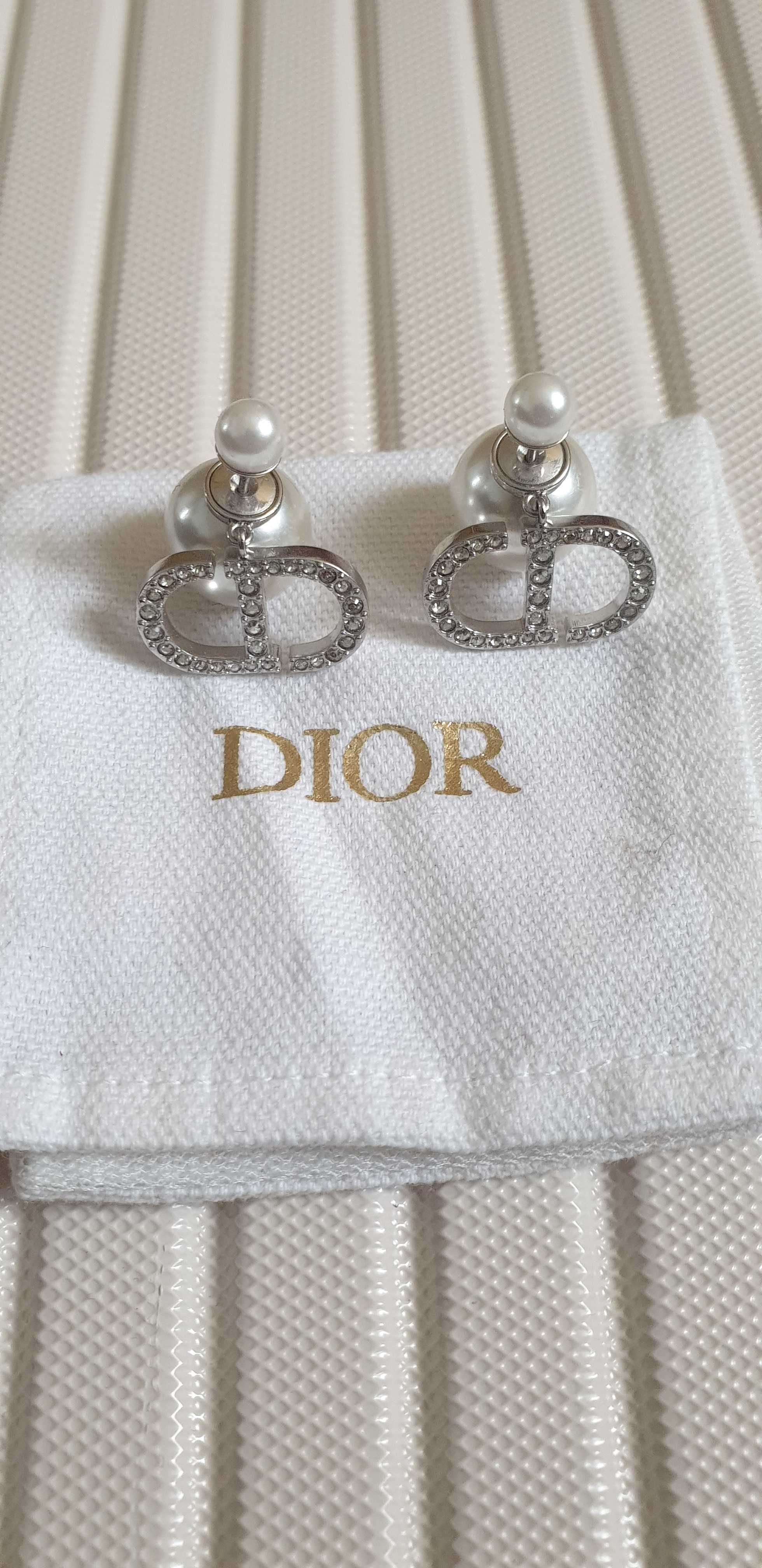 Продаю Серьги Dior оригинал