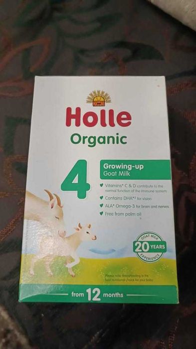 Адаптирано козе мляко Holle 4 Organic внесено от Англия