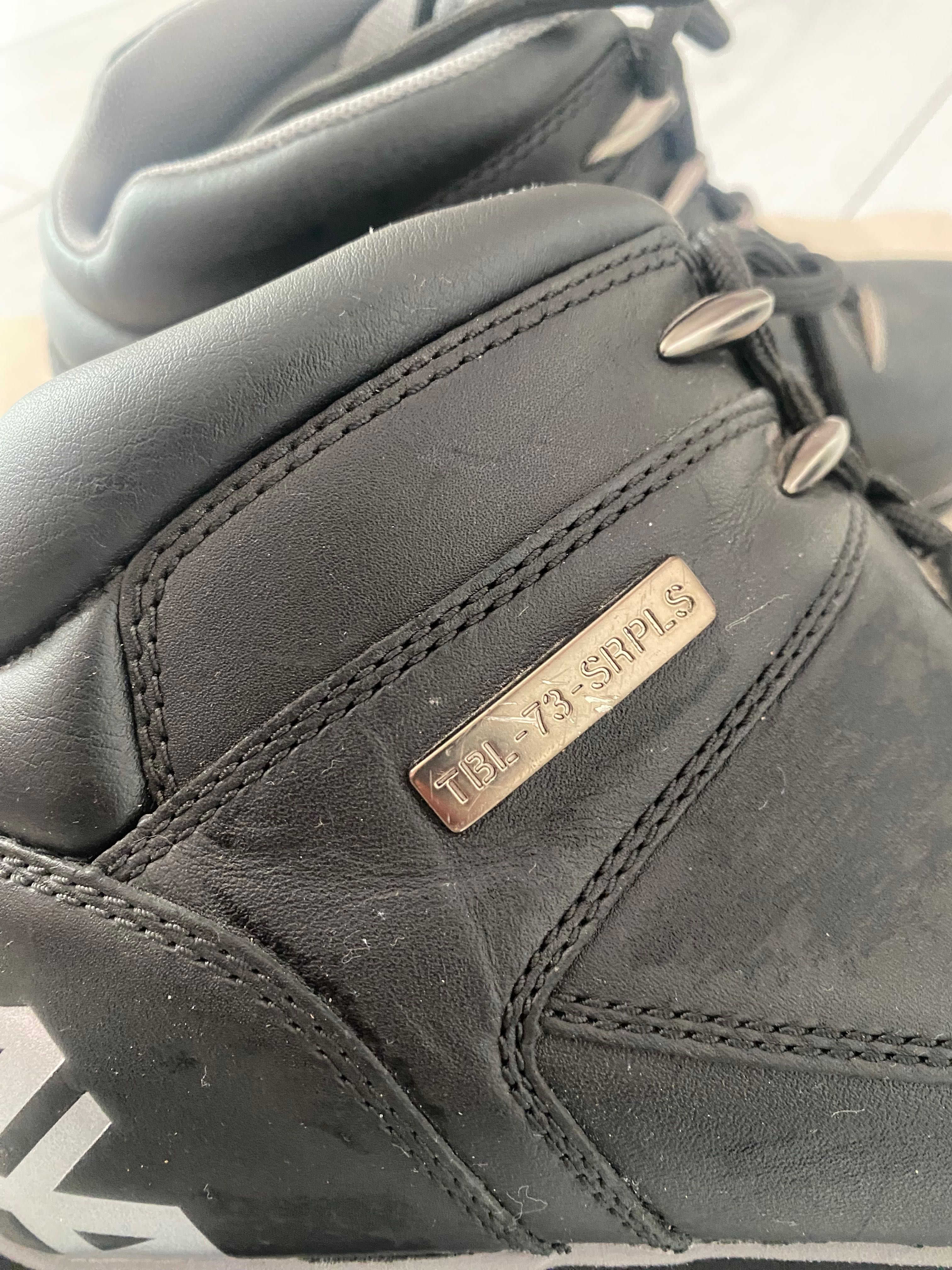 Timberland 42 ….