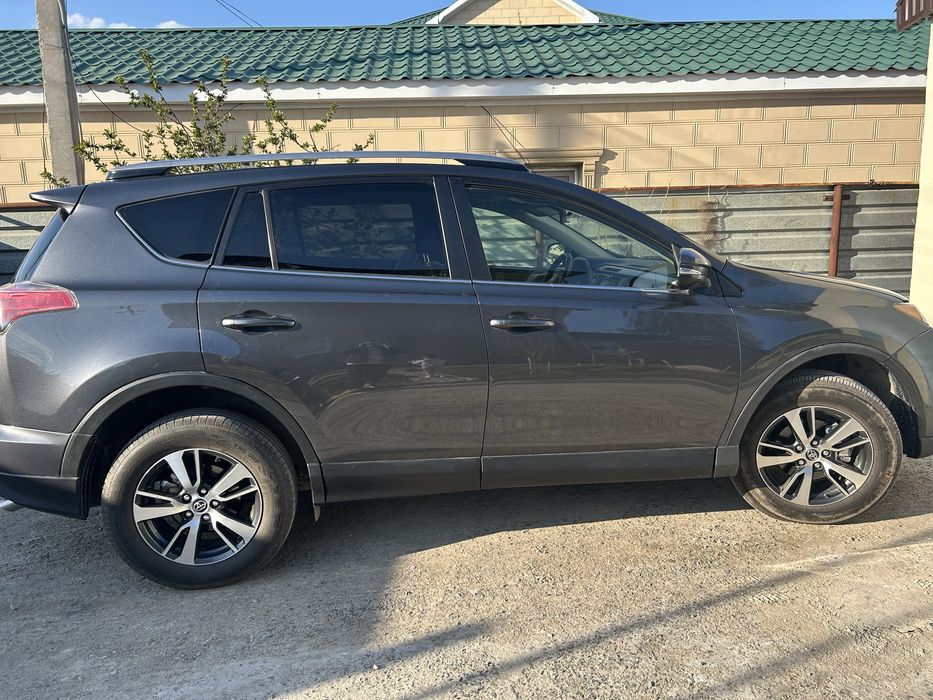 Продам Toyota RAV 4 /2017 г
