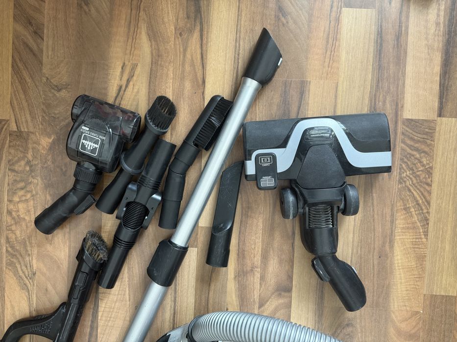 Apirator Rowenta fara sac, X-Trem Power Cyclonic