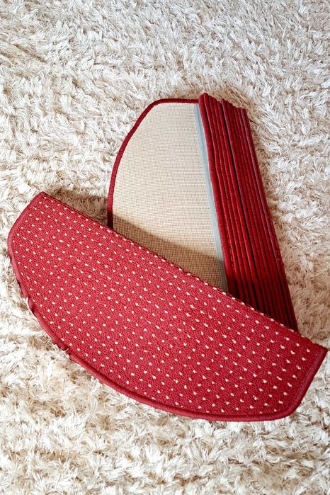 Vând covorașe scări