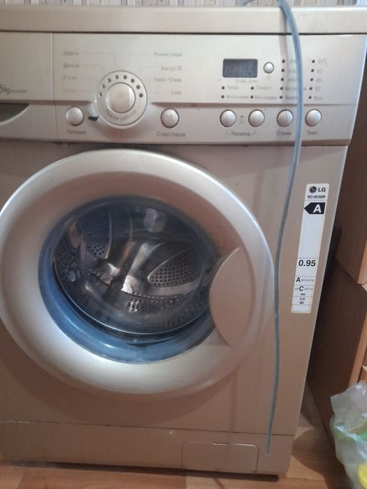 Продам на запчасти недорого.