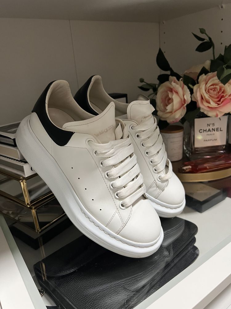 Adidași tenesi Alexander McQueen 40 originali alb unisex