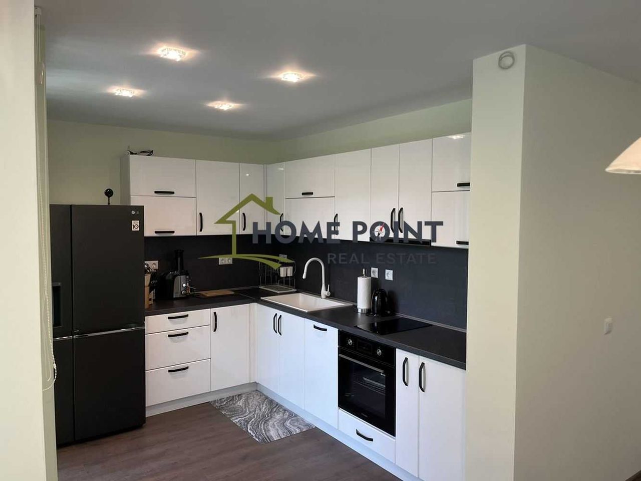 Продава се Многостаен апартамент в Варна, Чайка - 151 кв.м за 2418 €/кв.м - Снимка #2
