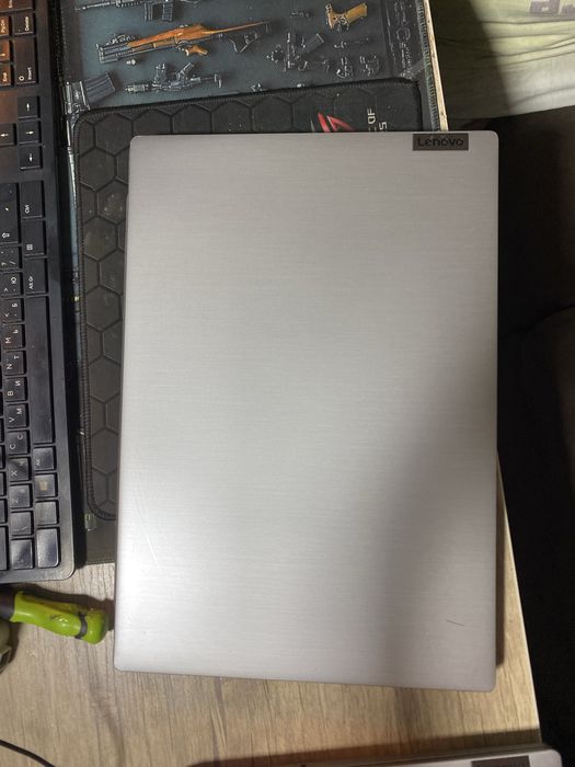 Срочно продаю Lenovo i5-10 поколения