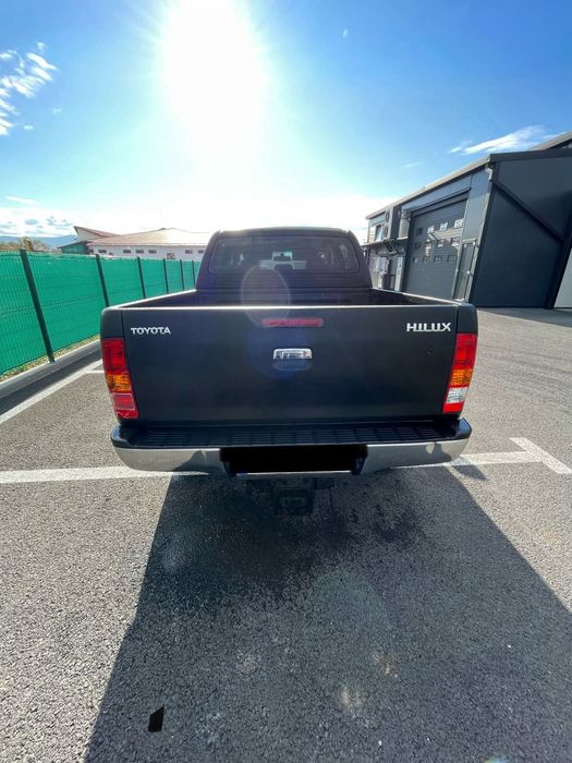 Toyota Hilux 3.0 D-4D Automată