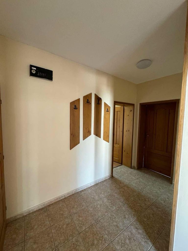Дава се под наем Етаж от къща в София, Горубляне - 100 кв.м за 650 € - Снимка #3