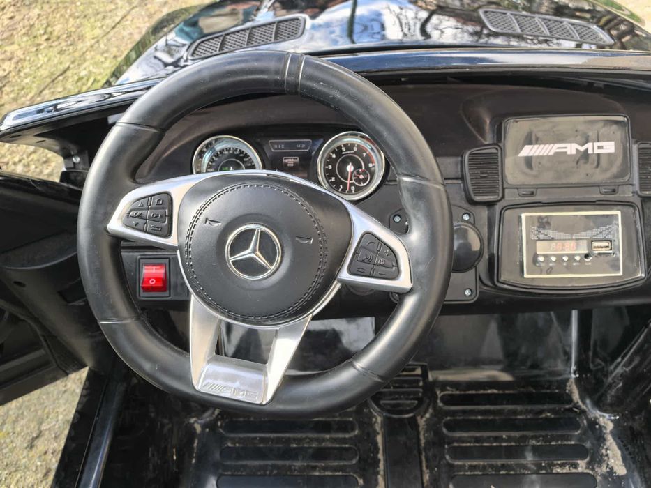 Акумулаторен джип Mercedes GLC 63