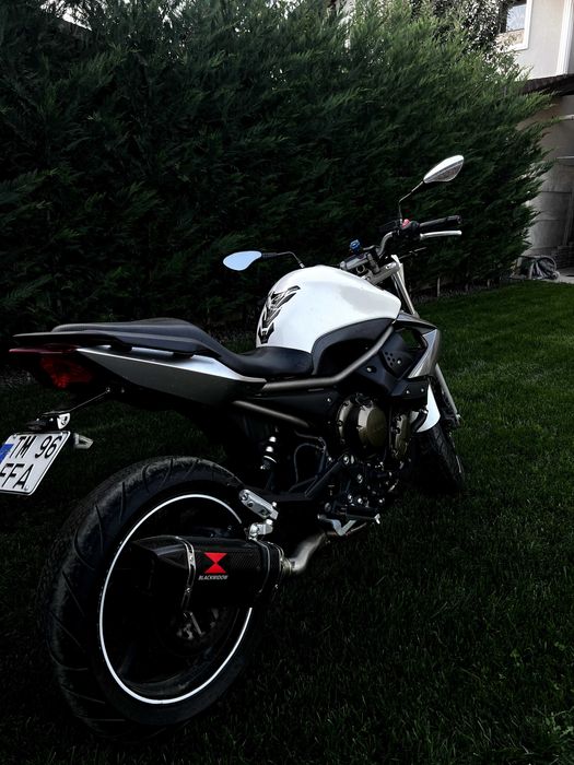 Yamaha XJ6 2011 • 600 cc injectie • 78 CP • 45.000 km • 3 chei