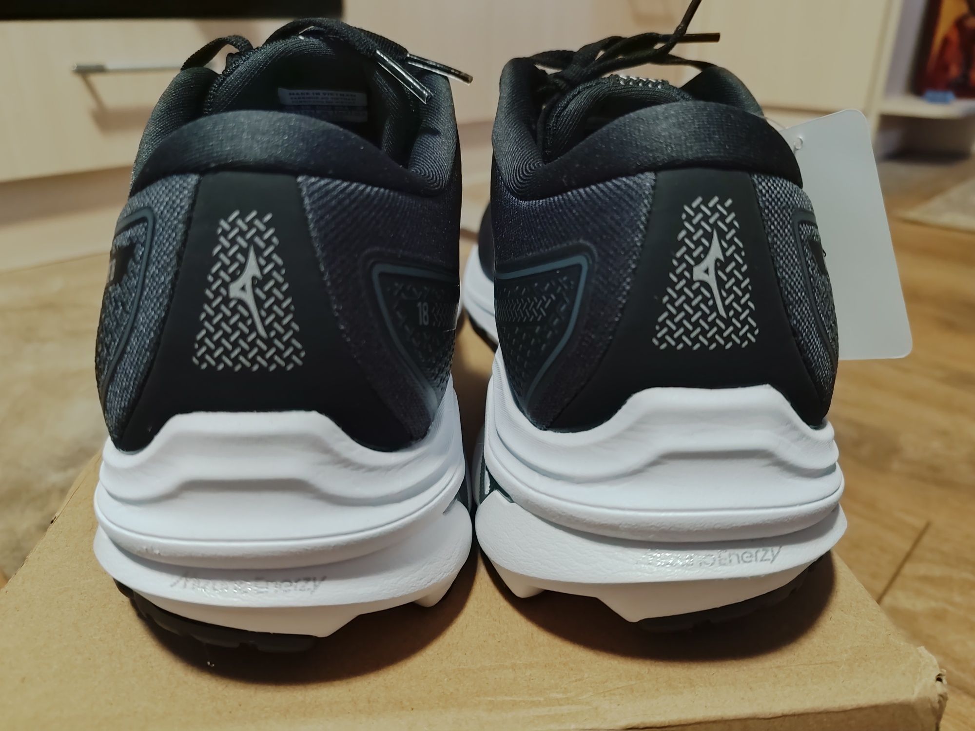 Mizuno Inspire 18, Намалени!