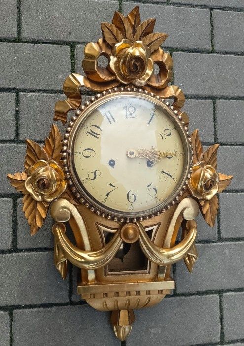 Ceas perete Gustav Becker in stil Louis din lemn sculptat integral man