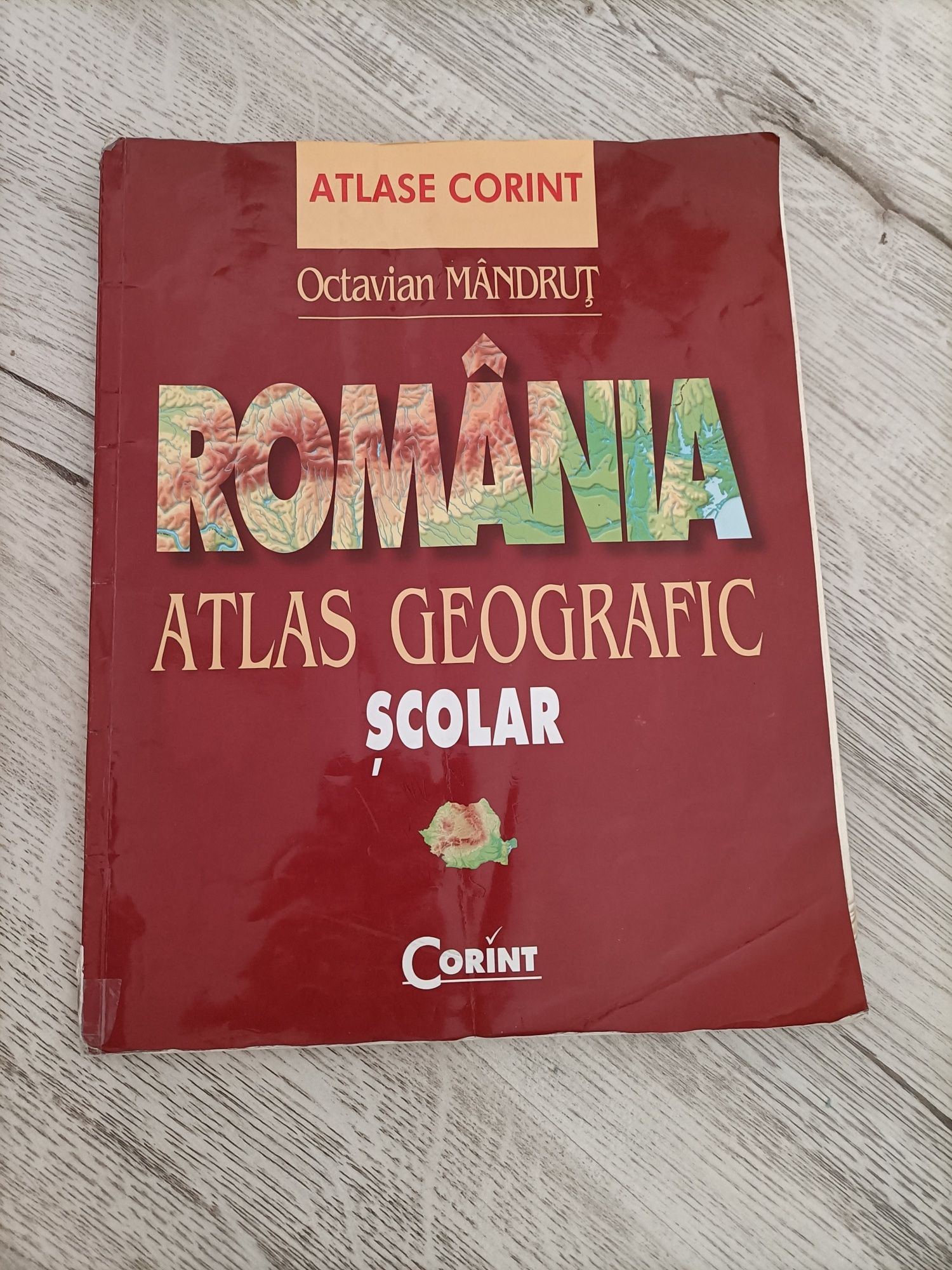 Atlas geografic scolar Romania editura Corint