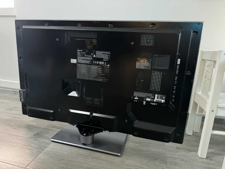 Телевизор Panasonic TX-L42ET5E