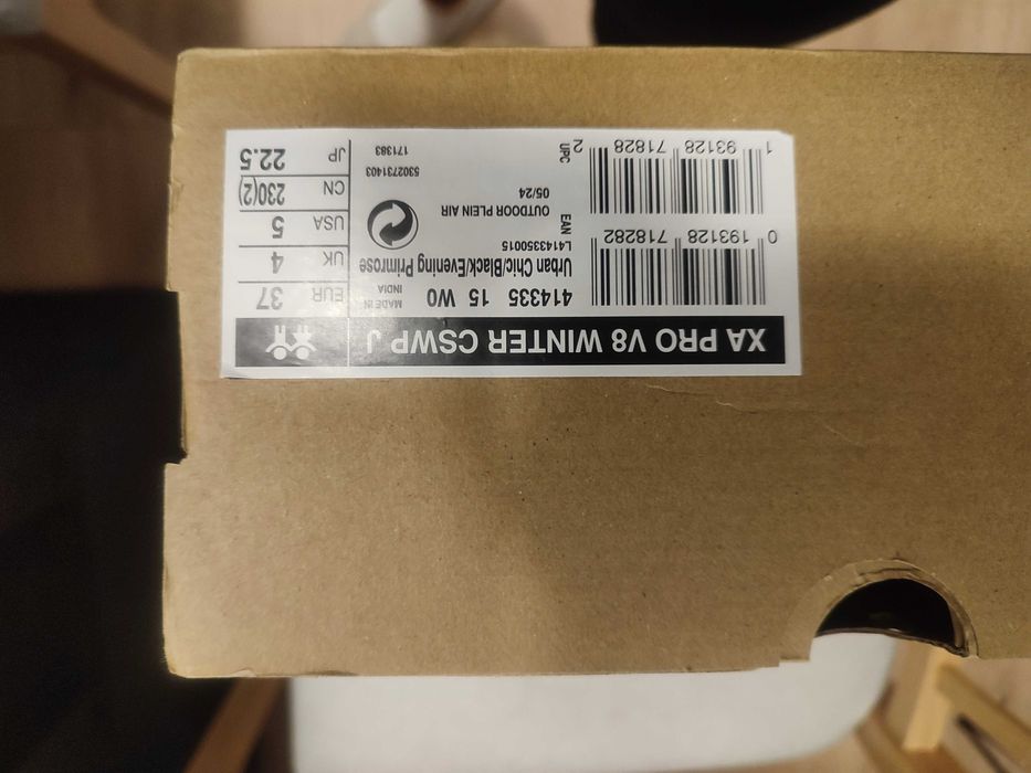 Bocanci Salomon noi marimea 37