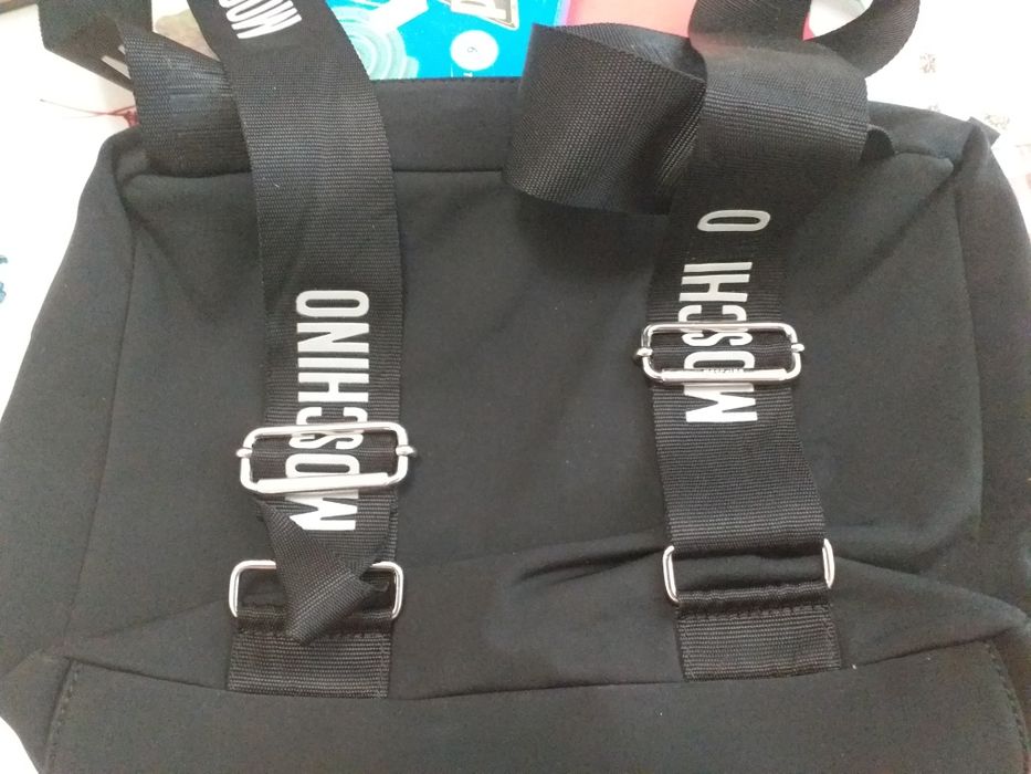 Rucsac Moschino ..