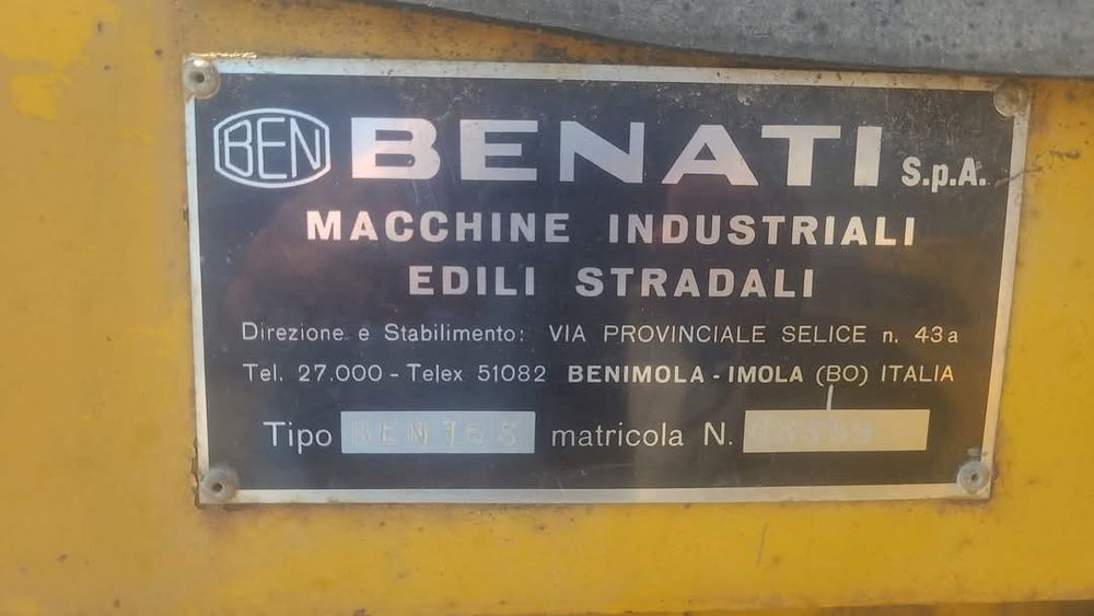 Vând vola benati