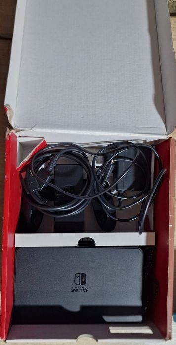 Consola Nintendo Switch OLED + 3 jocuri