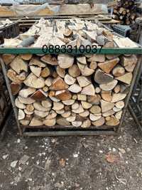 Дърва за огрев и изрезки