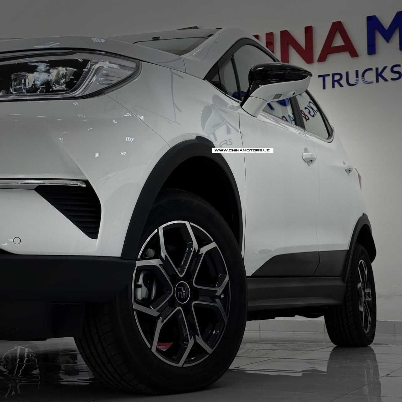 srochna sotiladi  byd yuan pro 400km yuradi