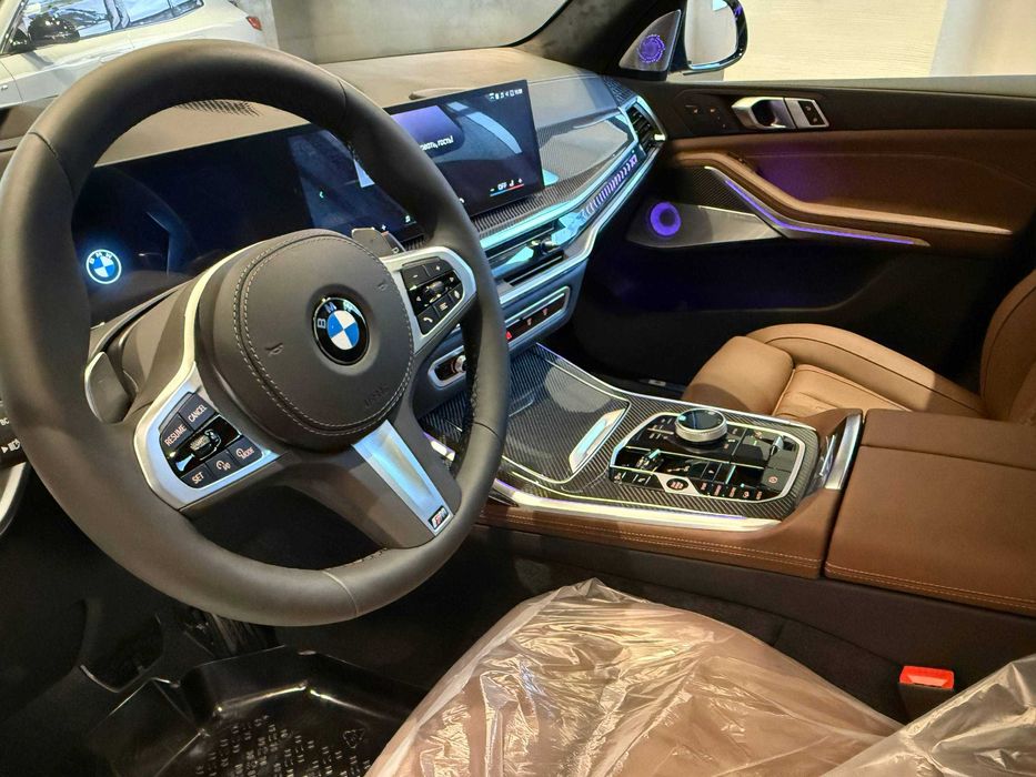 BMW X7 xDrive40i (G07) с гарантий в наличии