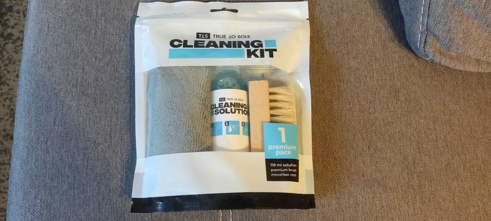 Kit curatare/reparare adidasi True To Sole sigilat