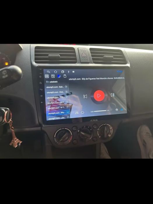 Navigatie android Suzuki Swift Waze YouTube GPS USB