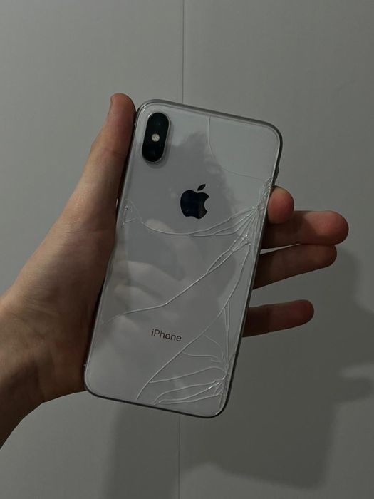 Продам Айфон X в плачевном состояние