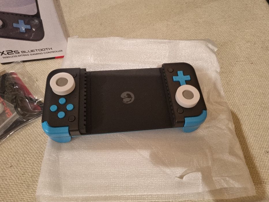 Gamesir X2 s. Bluetooth Wireless Mobile Gaming Controller. Nou.