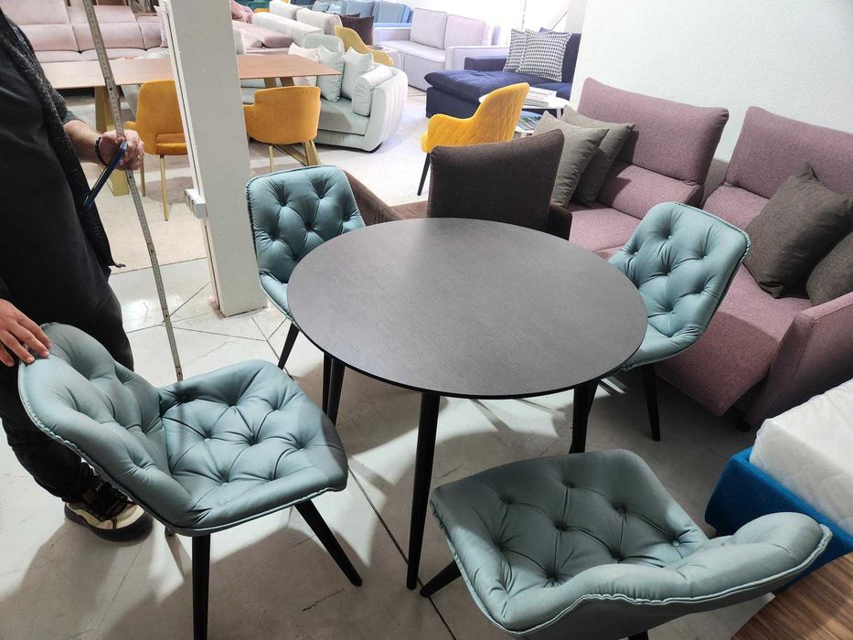 vand 4 buc  scaune Vida Chester + masa de lemn D=1000 + picioare lemn