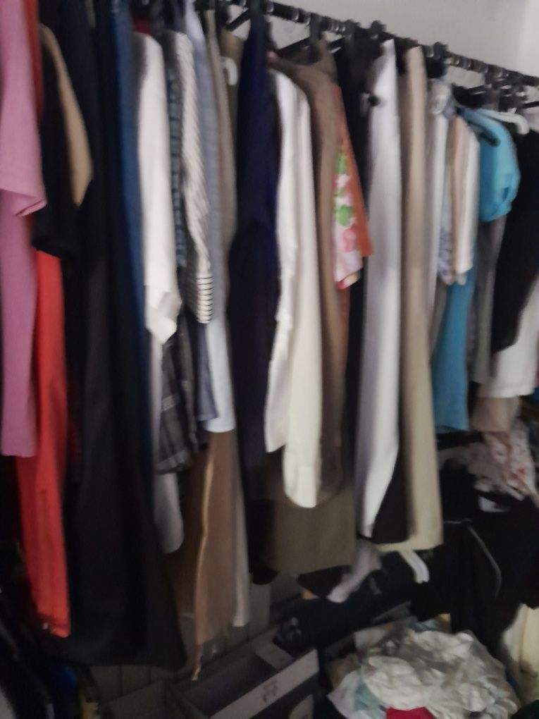 Haine noi de la H&M,și second-hand