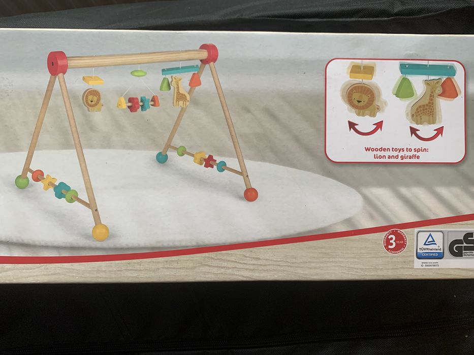 Cadru de joacă pentru bebelusi