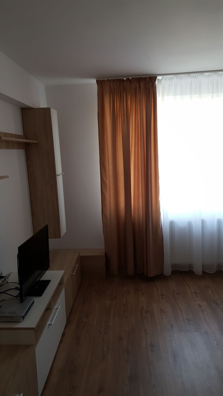 Închiriez apartament  2 camere   94817