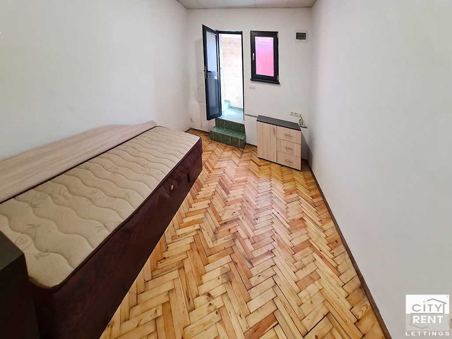 Дава се под наем Четиристаен апартамент в Велико Търново, Център - 95 кв.м за 460 € - Снимка #7