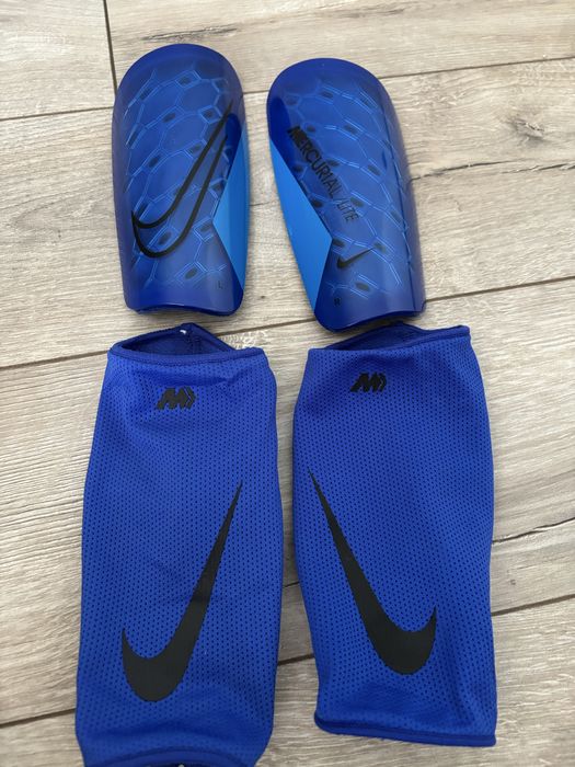 Кори за футбол Nike Mercurial Lite размер S
