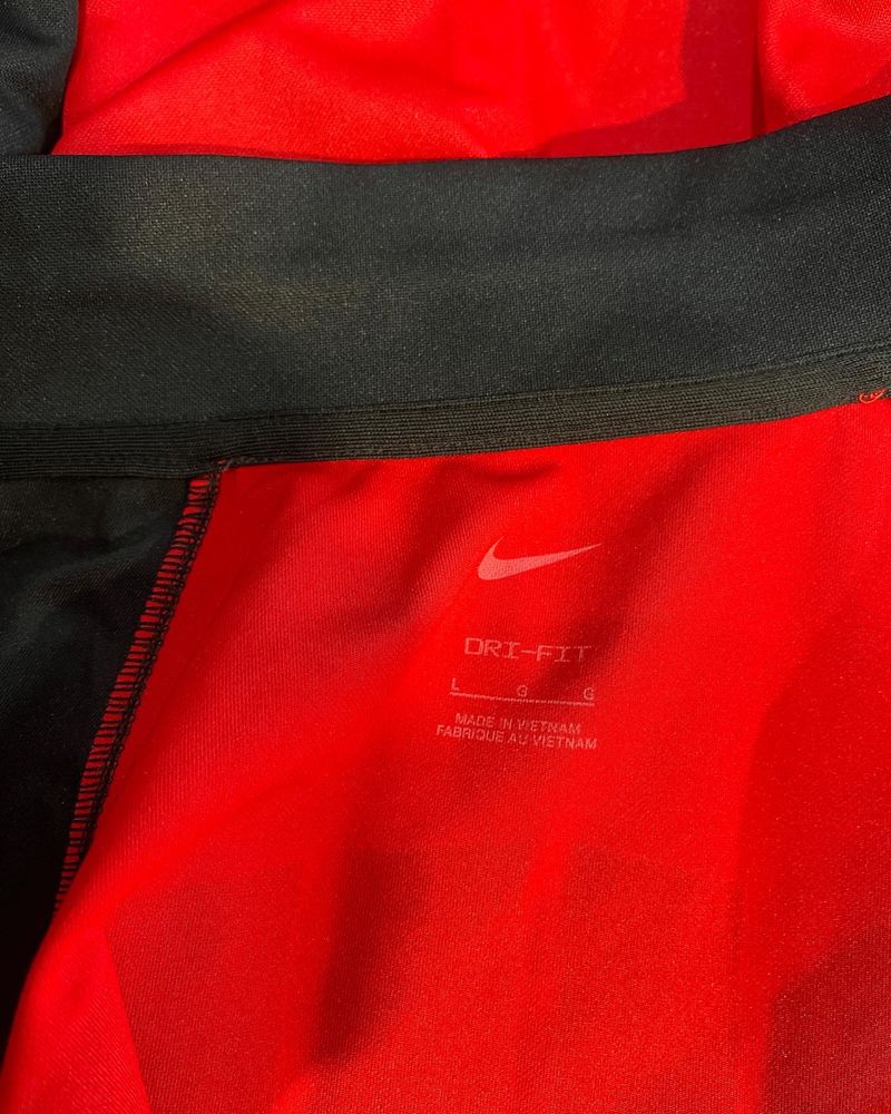 Bluza Nike marimea M și L