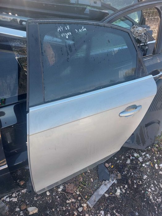Задна лява врата за Audi A4 B8 2007-11 Седан със стъкло