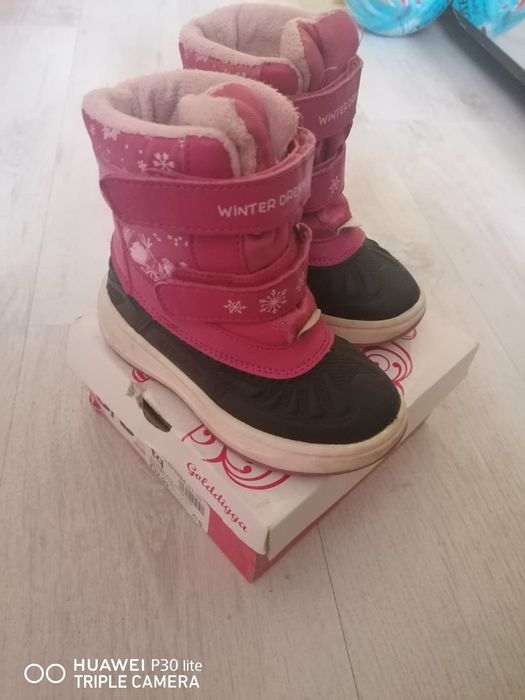 Детски-бебешки ботушки.  Много топли и запазени