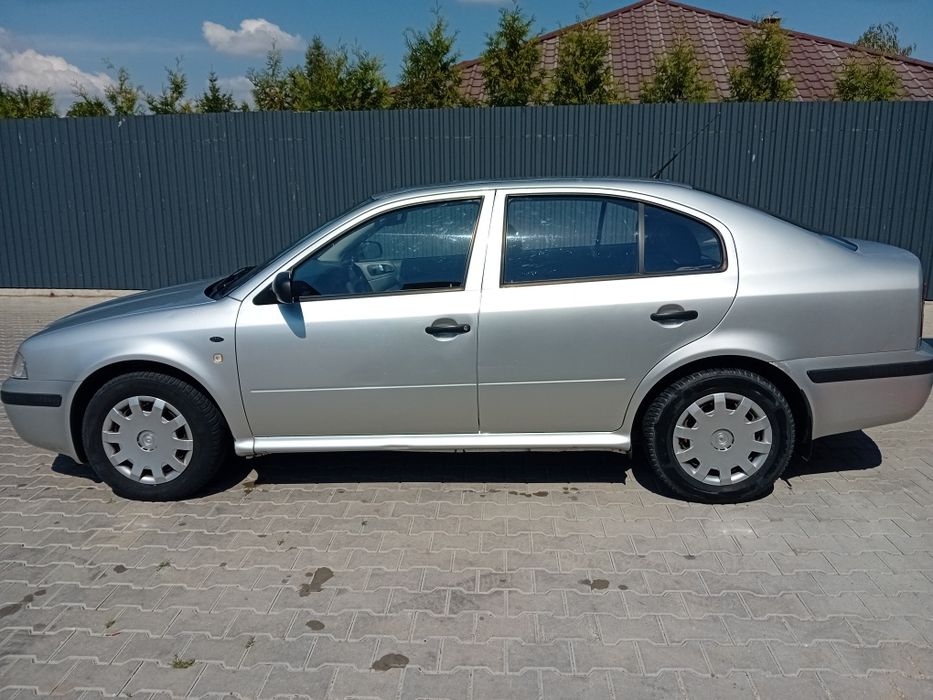 Vând skoda octavia