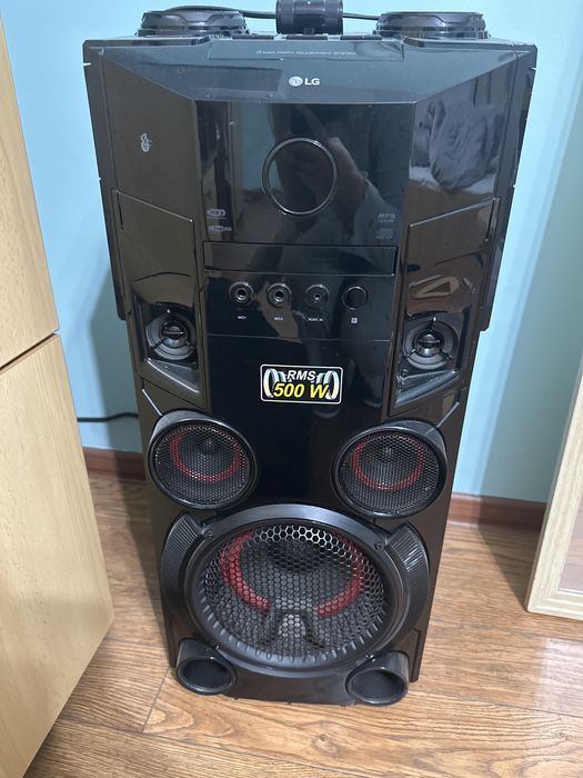 Boxa LG cu microfon inclus