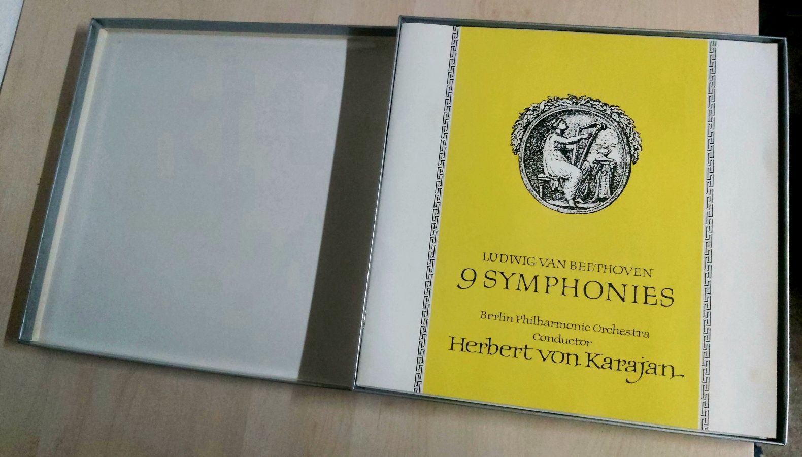 Box-set 8 viniluri Herbert von Karajan -Beethoven