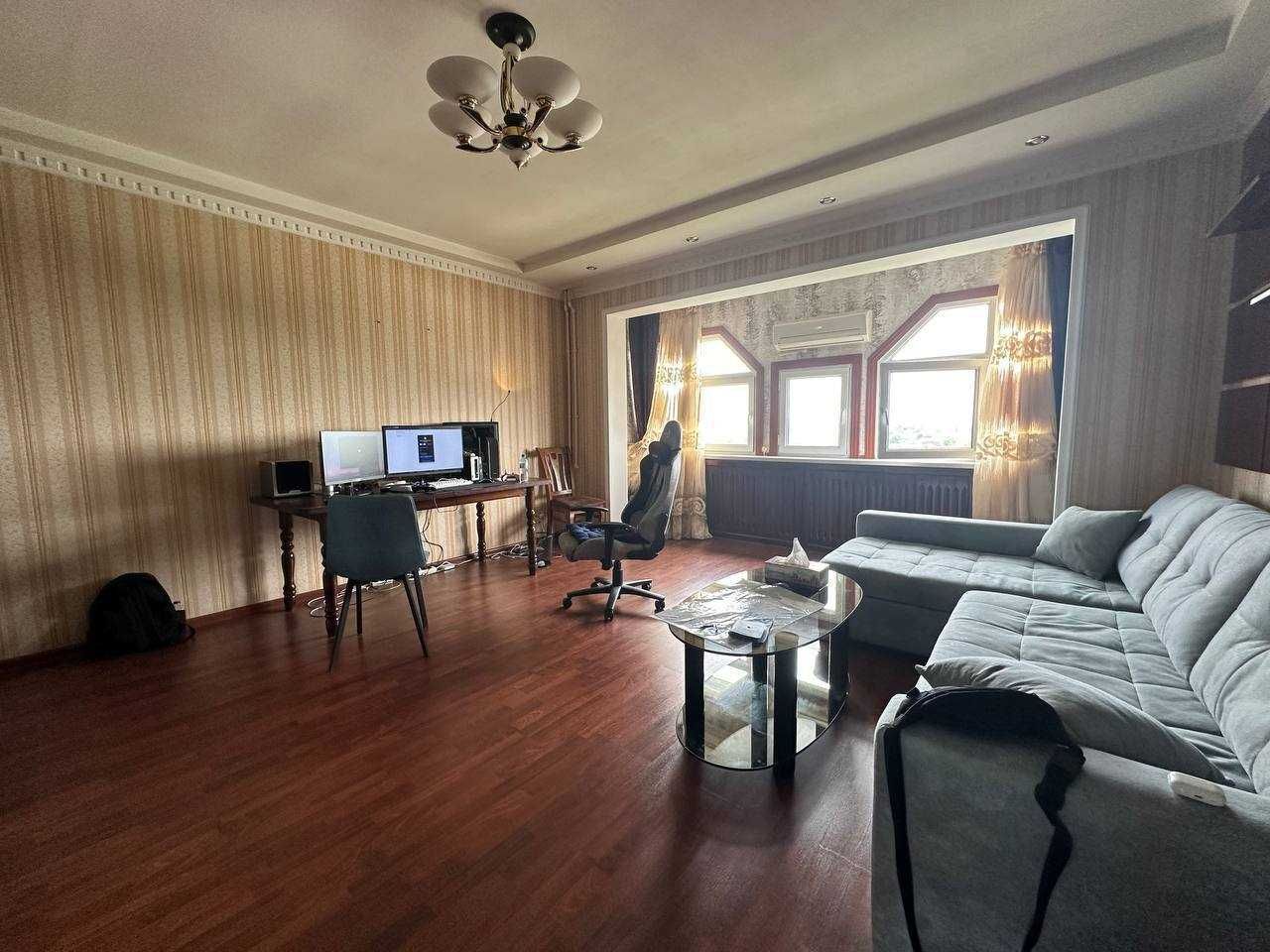 Шота-Руставели - 2/8/9 отдельный вход  кафе B&B, Океан