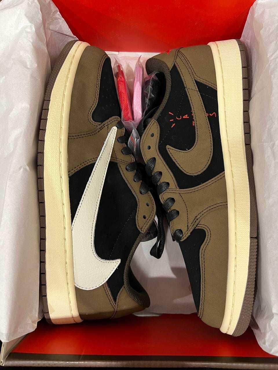 Nike Air Jordan 1 Low Travis Scott