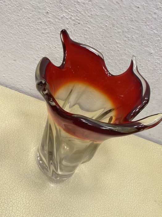 Голяма италианска ваза от духано стъкло