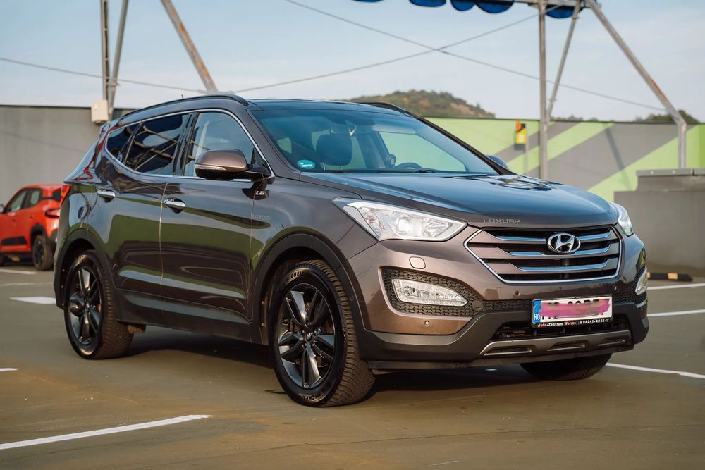 Hyundai Santa Fe Luxury Line (doar pentru Germania), 4X4, Panoramic, Scaune ventilate