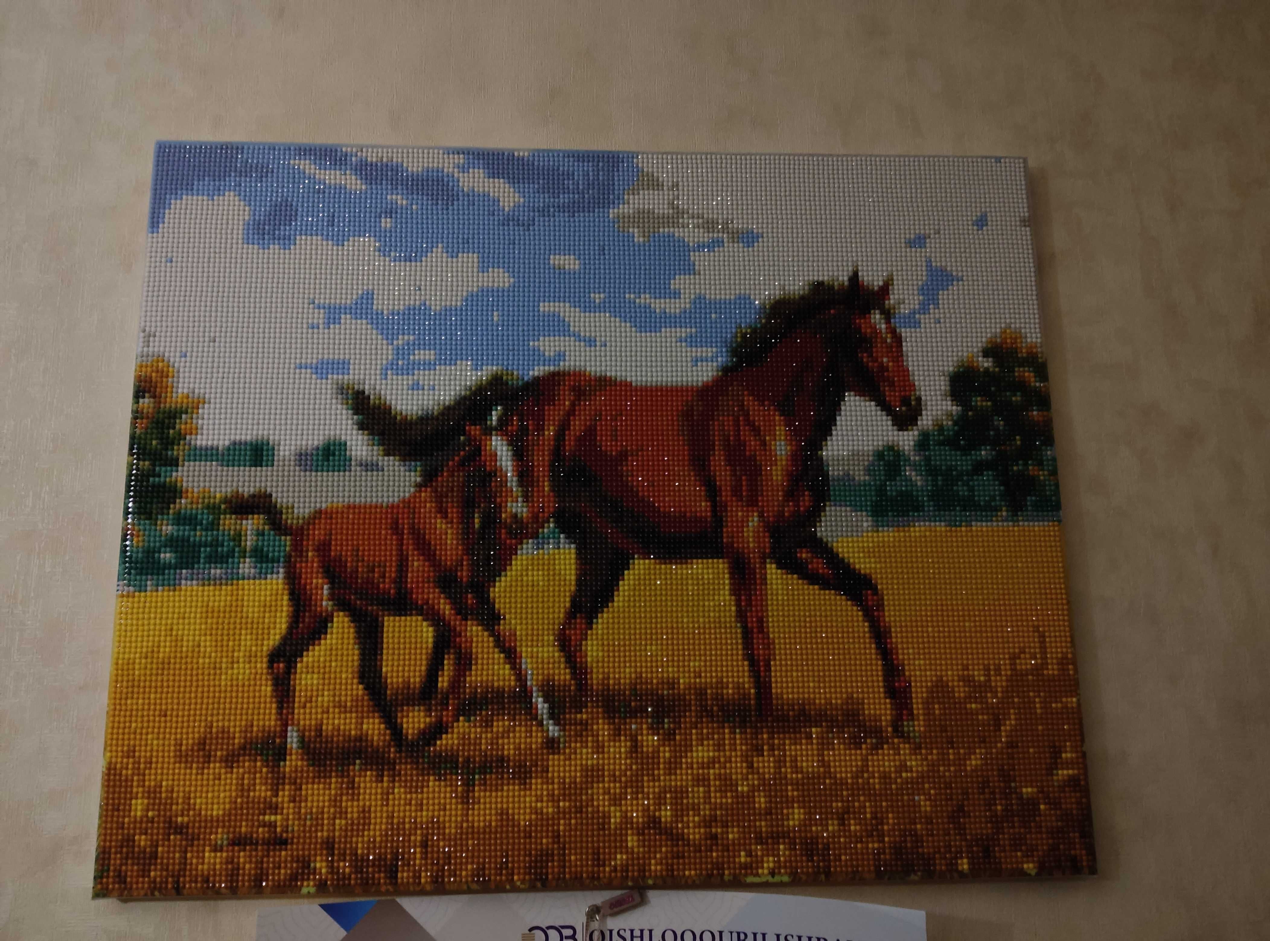 Картина Конь в поле